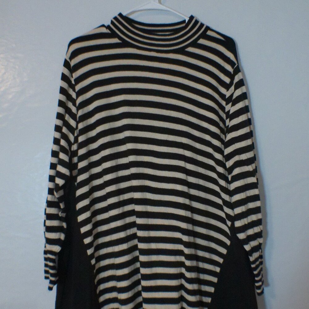 Susan Graver Black & Cream Striped Knit Tunic Sweater with Back Button 3XL